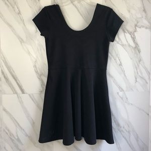 Simple Black Scoop Neck Dress